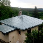 Krytina jehlan, plechová střecha chata